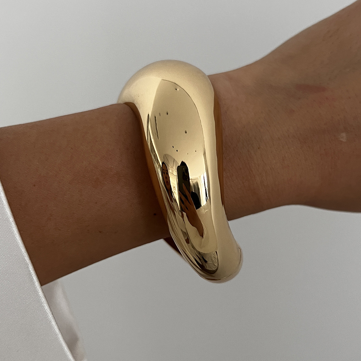 Brazaletes irregulares de Meta - Women'S Emo Accessories reseña y precio